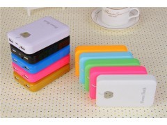 深圳手机充电宝厂家 一站式定制、批发与加工服务，赋能B2B电商及小商品供应链